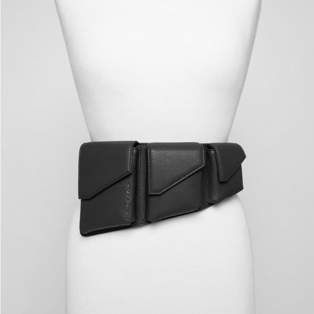 Maniére de Voir black waist pouch belt vegan leather techwear minimalist vibes
